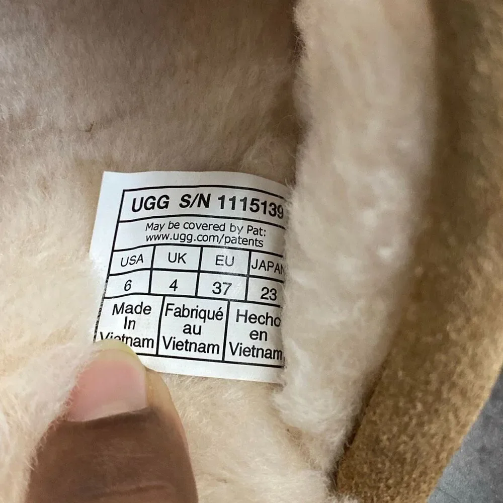 UGG Scuff suede slippers women’s size 6